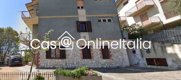 5 rooms Apartment in Perugia, Italy No. 194503 4