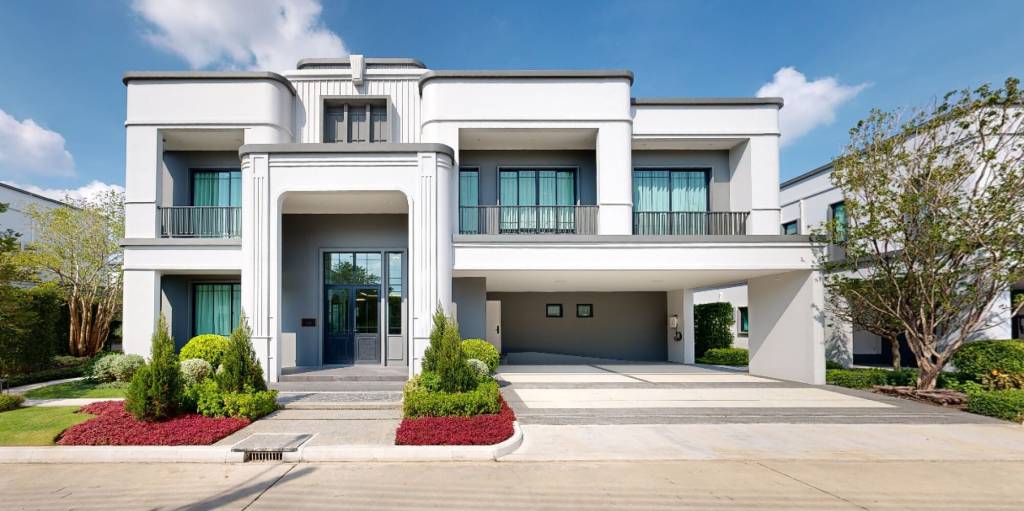 5 bedrooms House in Bangkok, Thailand No. 26382