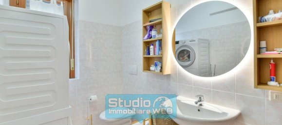 Dúplex de 3 dormitorios en Mariano Comense, Italy No. 373756 10