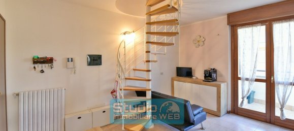 Dúplex de 3 dormitorios en Mariano Comense, Italy No. 373756 5