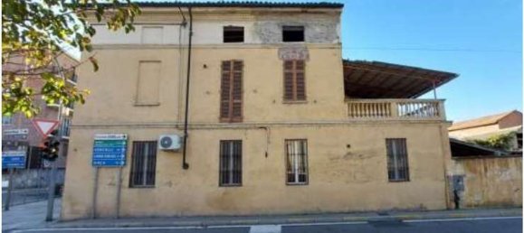 Casa de 6 habitaciónes en Trino, Italy No. 49828 17