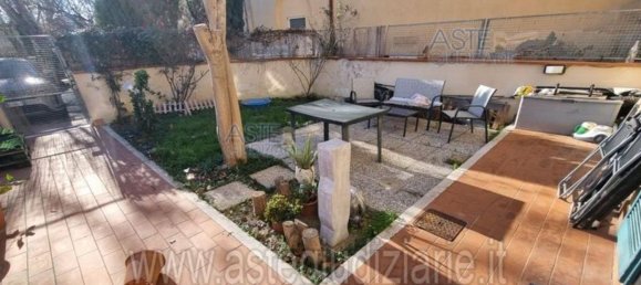 3 rooms Apartment in Livorno, Italy No. 42856 13