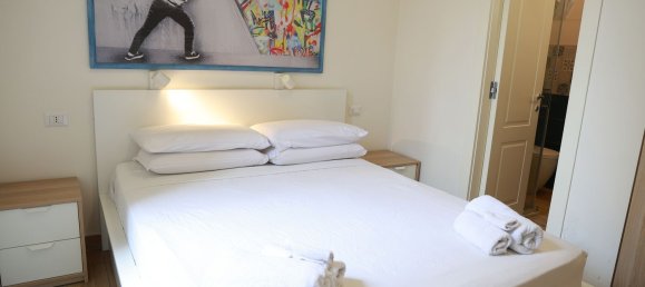 Apartamento de 4 dormitorios en Naples, Italy No. 327459 13