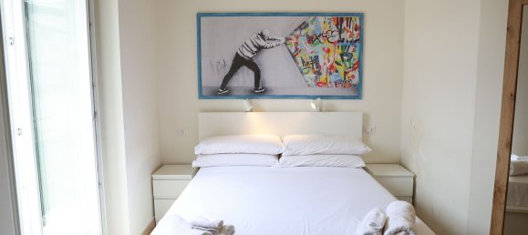 Apartamento de 4 dormitorios en Naples, Italy No. 327459 32