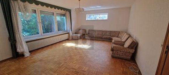 6 rooms Bungalow in Hildesheim, Germany No. 241884 3