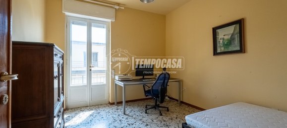 2 bedrooms Apartment in Piacenza, Italy No. 365779 6