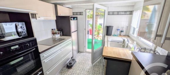 3 bedrooms House in Chateauroux, France No. 283427 4