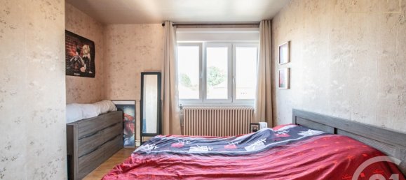 3 bedrooms House in Saint-Remy-Chaussee, France No. 50723 12