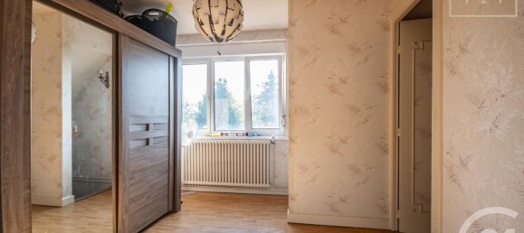 3 bedrooms House in Saint-Remy-Chaussee, France No. 50723 10