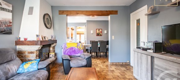 3 bedrooms House in Saint-Remy-Chaussee, France No. 50723 4