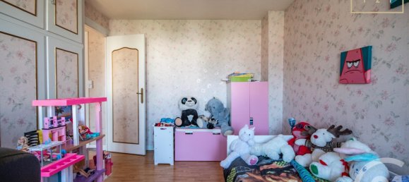 3 bedrooms House in Saint-Remy-Chaussee, France No. 50723 14