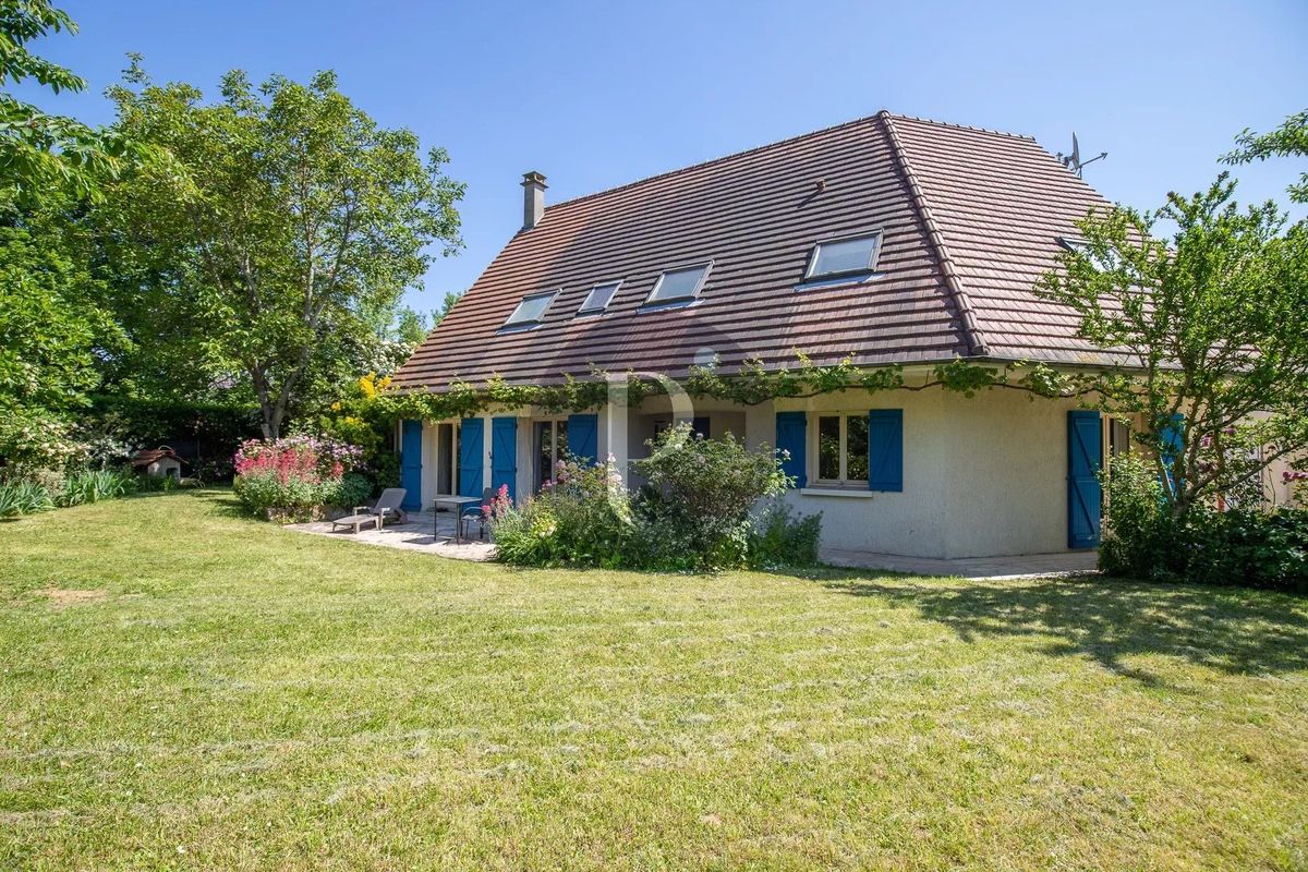 Дом с 5 спальнями в Верьер-ле-Бьюиссон, Франция № 180563