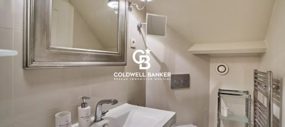 1 bedroom Duplex in Paris, France No. 163803 12