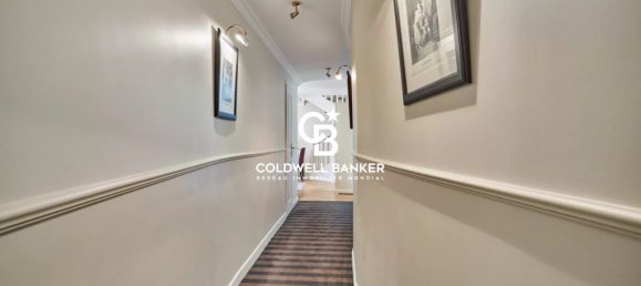 1 bedroom Duplex in Paris, France No. 163803 9