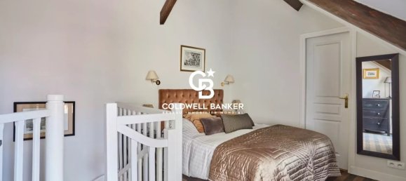 1 bedroom Duplex in Paris, France No. 163803 17