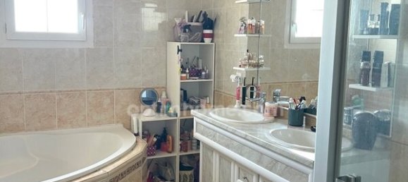 5 Schlafzimmer Haus in Olle, France, Nr. 323946 12