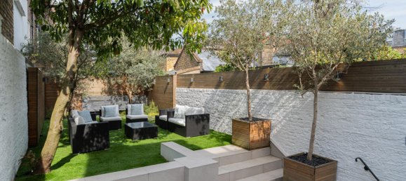 4 bedrooms House in South Kensington, United Kingdom No. 13188 13