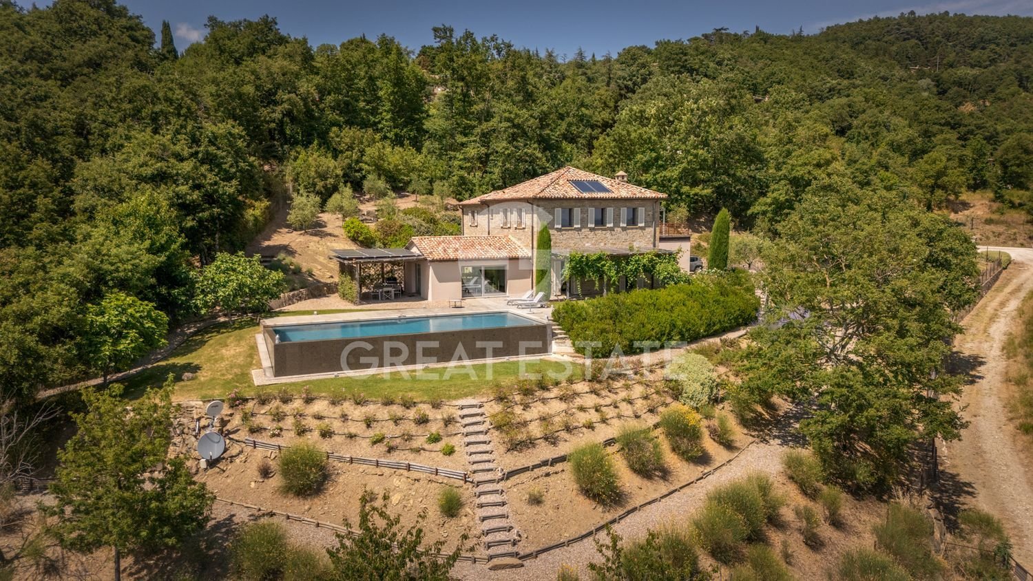 13 rooms House in Lisciano Niccone, Italy No. 232226