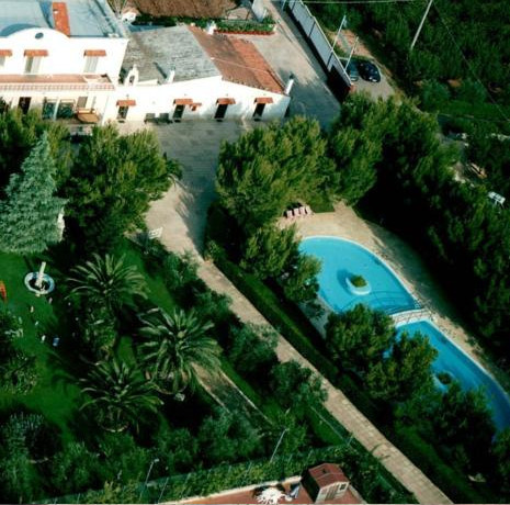 5 bedrooms Hotel in Casamassima, Italy No. 85423