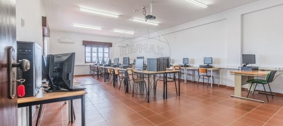 مستودع في Peniche, Portugal 1424متر مربع رقم 136119 36