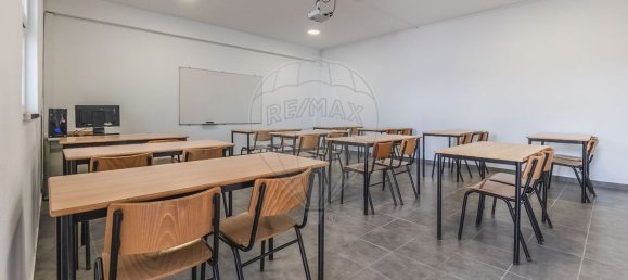 مستودع في Peniche, Portugal 1424متر مربع رقم 136119 19