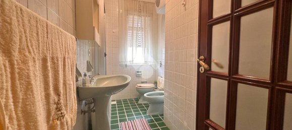 3 bedrooms Apartment in Palermo, Italy No. 104484 12