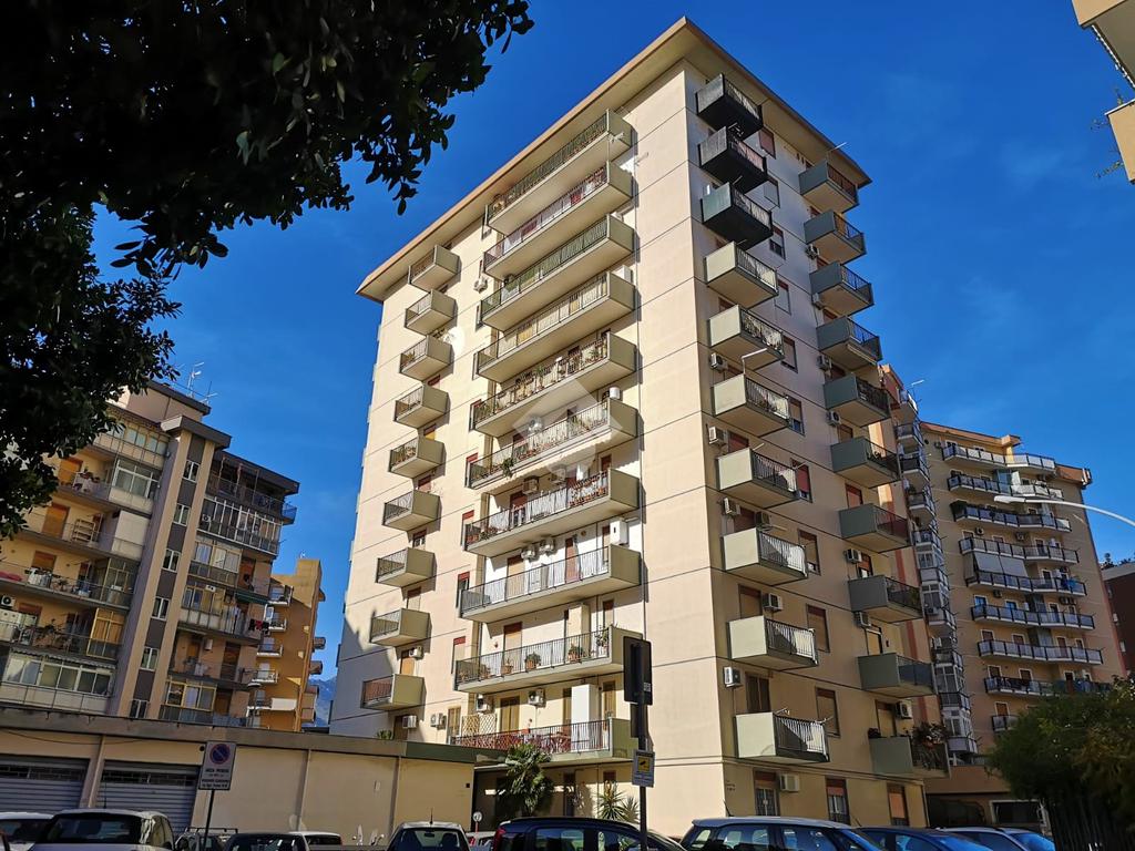 3 غرف نوم شقة في Palermo, Italy رقم 104484