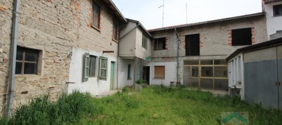 5 rooms House in Udine, Italy No. 21834 21