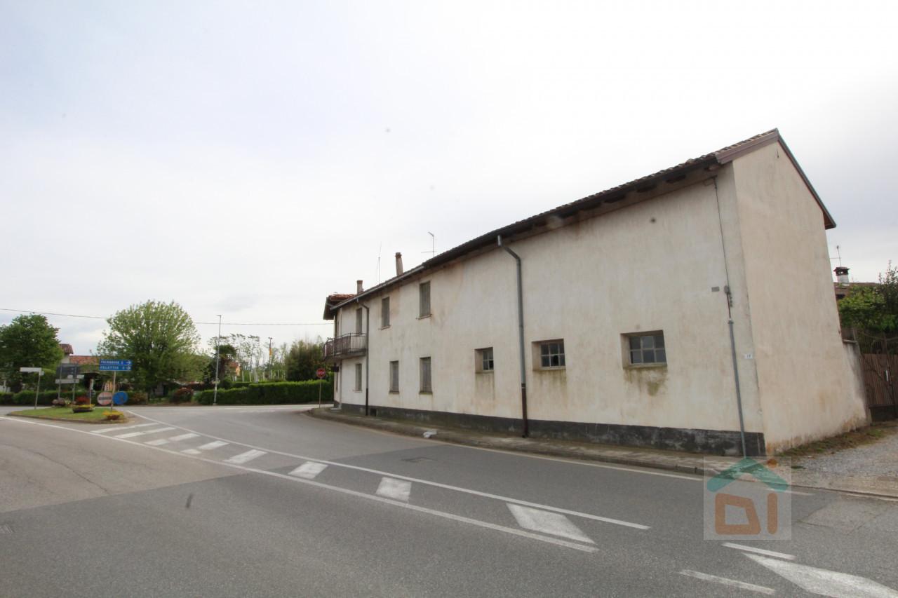 5 rooms House in Udine, Italy No. 21834