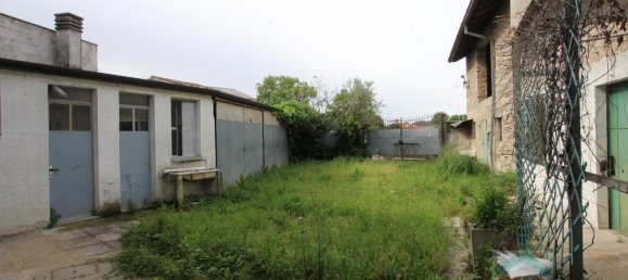 5 rooms House in Udine, Italy No. 21834 5