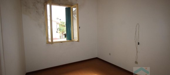 5 rooms House in Udine, Italy No. 21834 18
