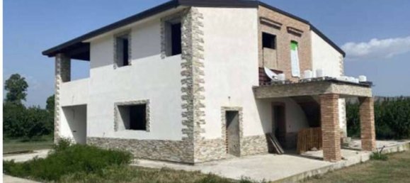 757m² Commercial property in Tursi, Italy No. 305304 14