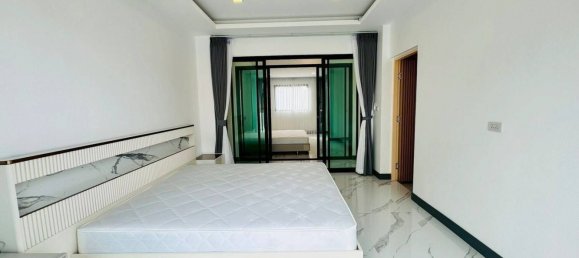 Villa de 5 dormitorios en Pattaya, Thailand No. 72739 27