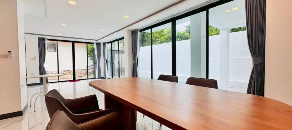 Villa de 5 dormitorios en Pattaya, Thailand No. 72739 14