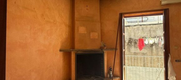 4 Schlafzimmer Wohnung in Giugliano in Campania, Italy, Nr. 341292 3