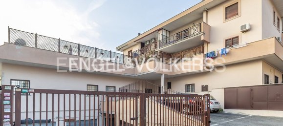 Гараж с 1 комнатой в Рим, Италия № 128045 5