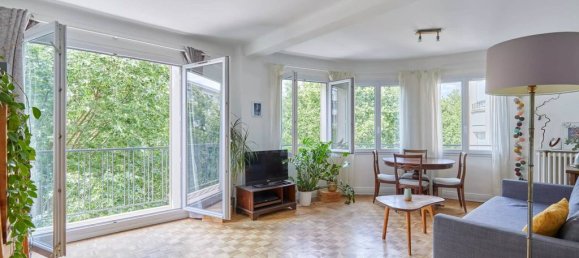2 bedrooms Apartment in Paris, France No. 146175 2
