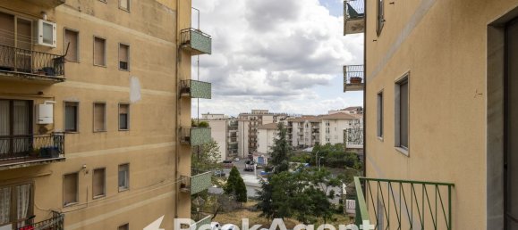 5 rooms Apartment in Catanzaro, Italy No. 286709 11