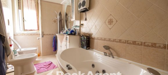5 rooms Apartment in Catanzaro, Italy No. 286709 25