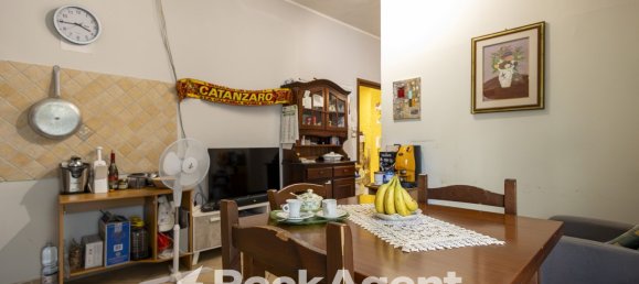 5 rooms Apartment in Catanzaro, Italy No. 286709 8