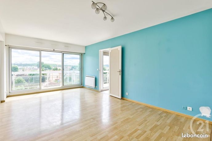 3 bedrooms Apartment in Livry-Gargan, France No. 303882
