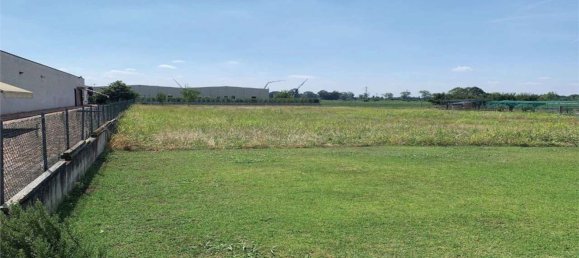 1390m² Land in Cittadella, Italy No. 131728 5