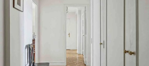 2 bedrooms Apartment in Paris, France No. 285159 8