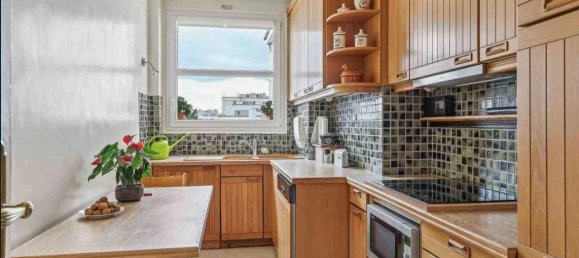 2 bedrooms Apartment in Paris, France No. 285159 5