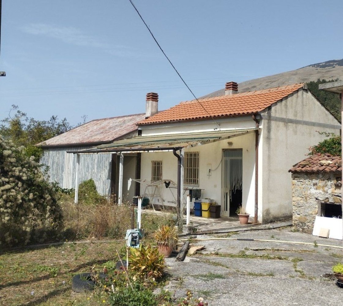 2 rooms Apartment in Lauria, Italy No. 31872