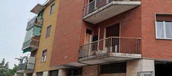 4-salle Appartement à Vigevano, Italy No. 183306 8