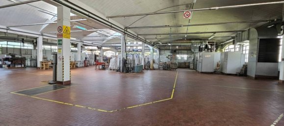 2 rooms Warehouse in Gallarate, Italy No. 260726 2
