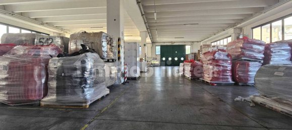 2 rooms Warehouse in Gallarate, Italy No. 260726 6