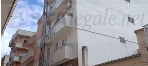 Apartamento de 5 habitaciónes en Lavello, Italy No. 97649 6