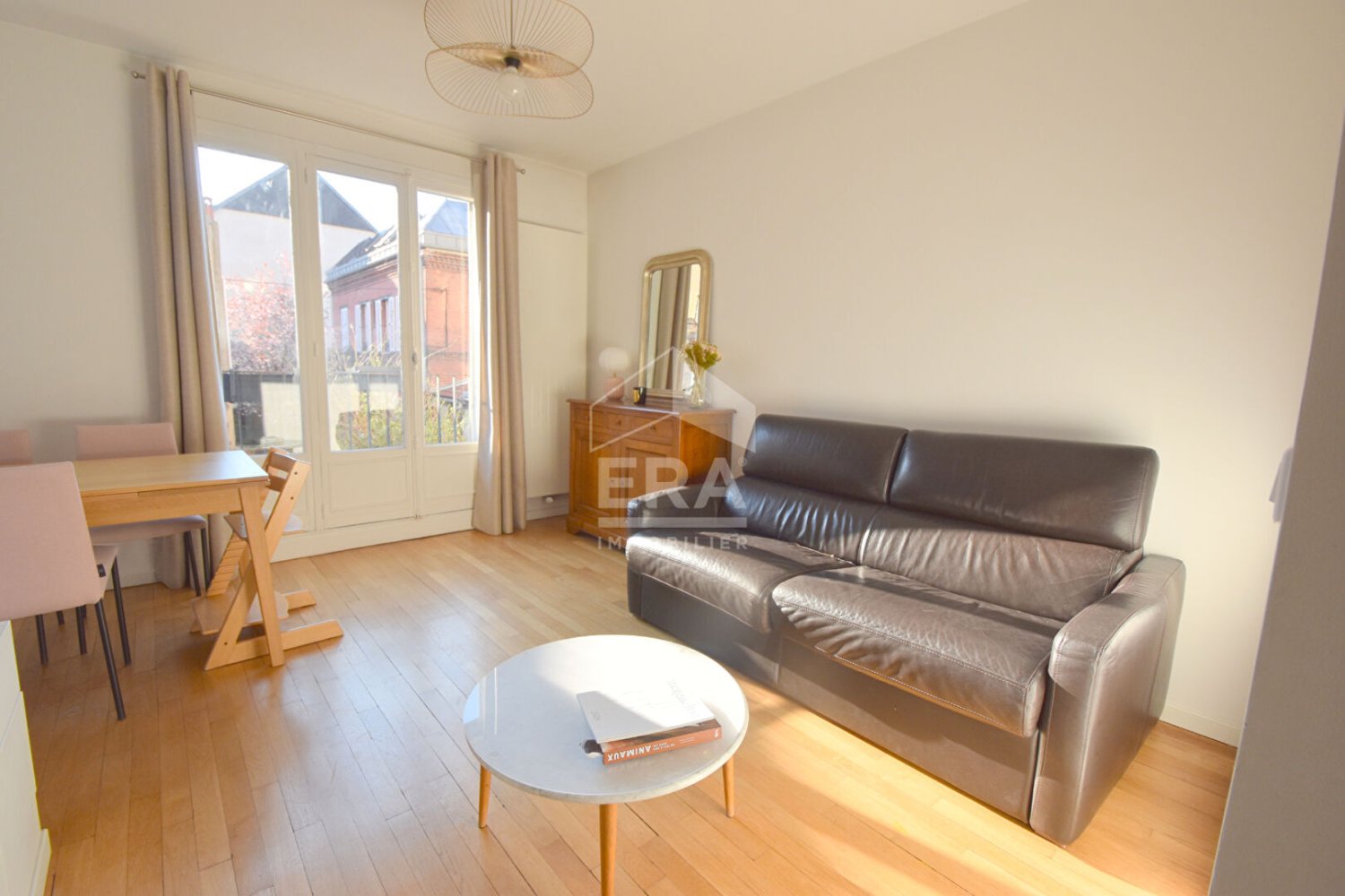 3 rooms Apartment in Boulogne-Billancourt, France No. 125616